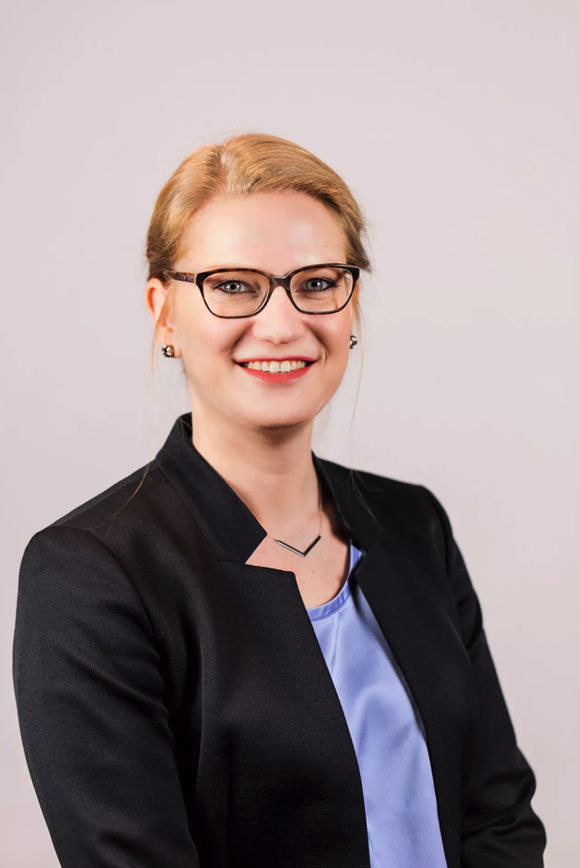 Dr. Sarah Ginski